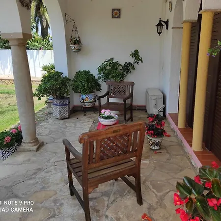 Balneari Casa De Familiar Villa Mont-roig del Camp